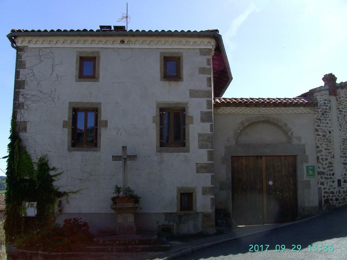 Bed and Breakfast La Fontaine Saint-Georges-en-Couzan Exterior foto